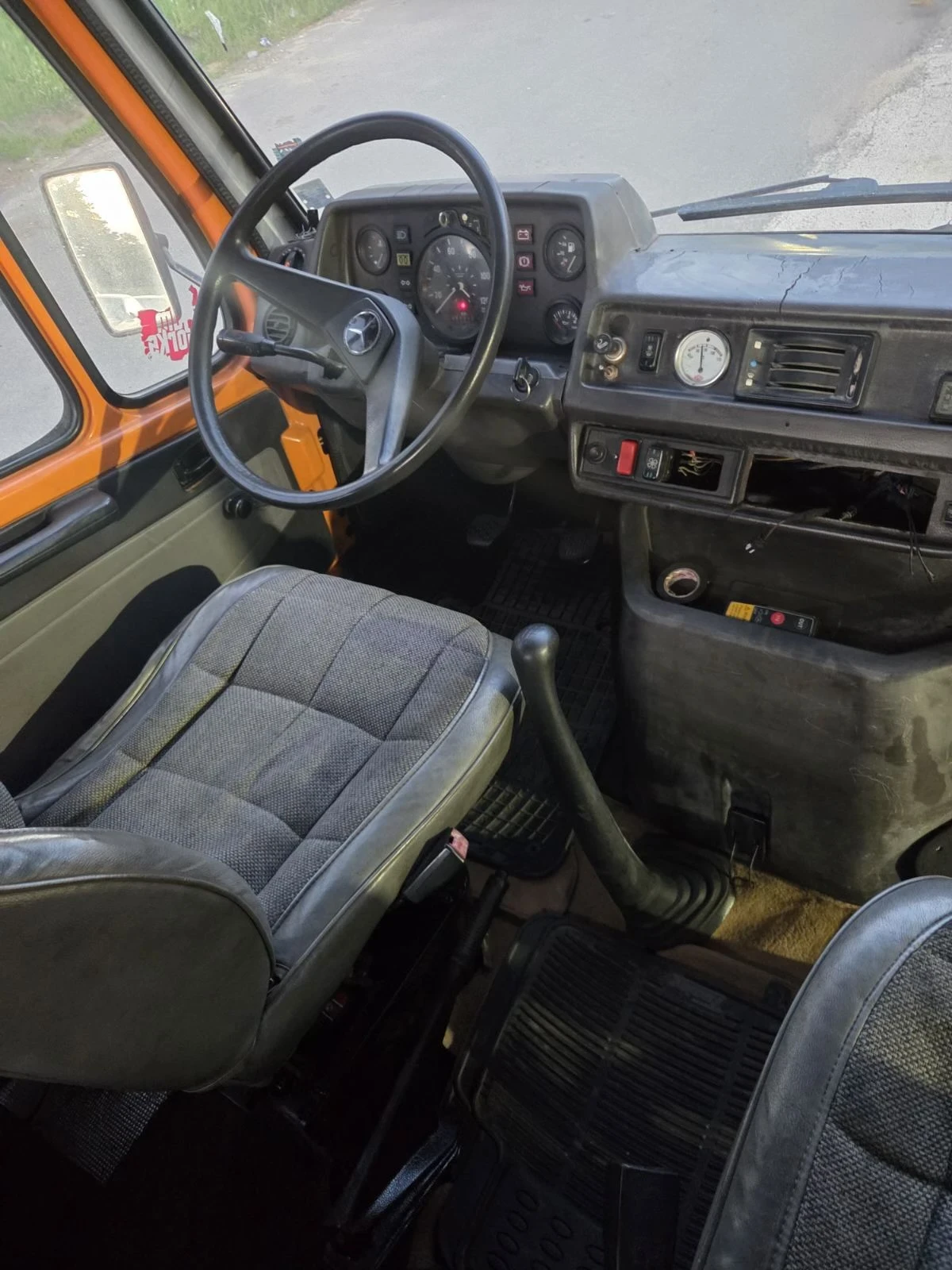Mercedes-Benz 410 3.0TD 150кс Б категория Товарен, снимка 4 - Бусове и автобуси - 54825226