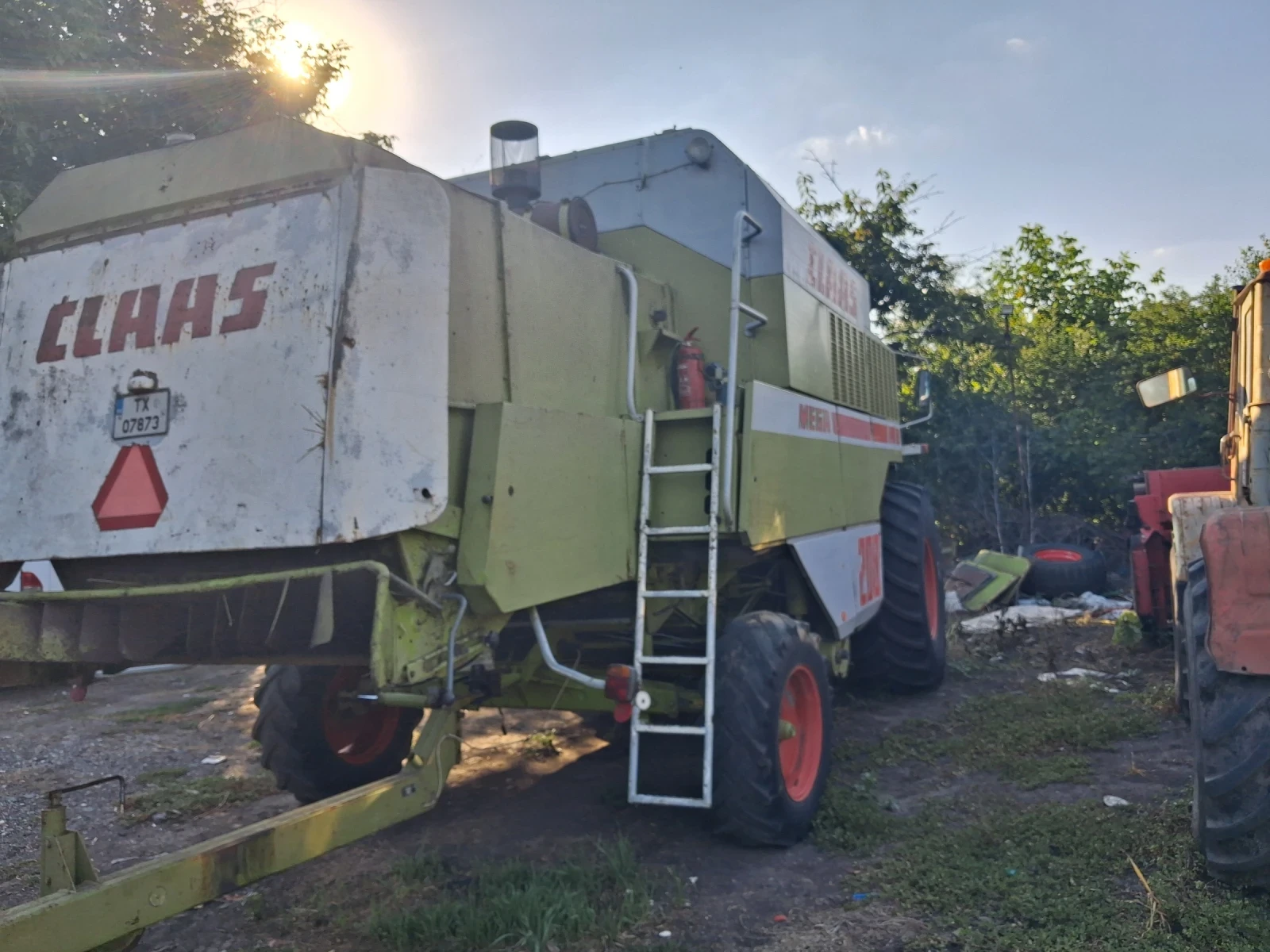 Комбайн Claas CLAAS MEGA 208, снимка 8 - Селскостопанска техника - 55482123