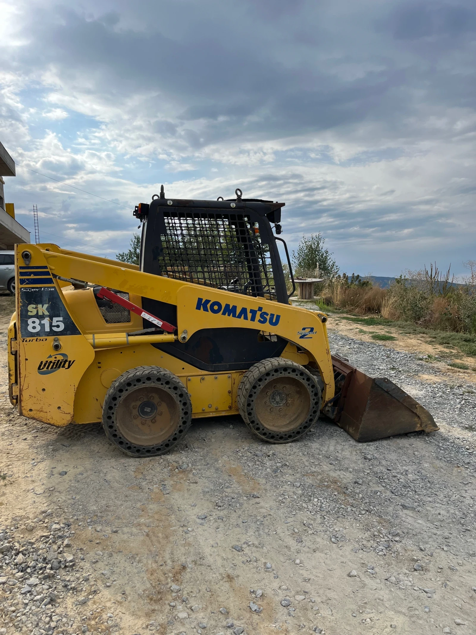 Мини челни товарачи Komatsu Sk815 turbo 2 speed - изображение 6