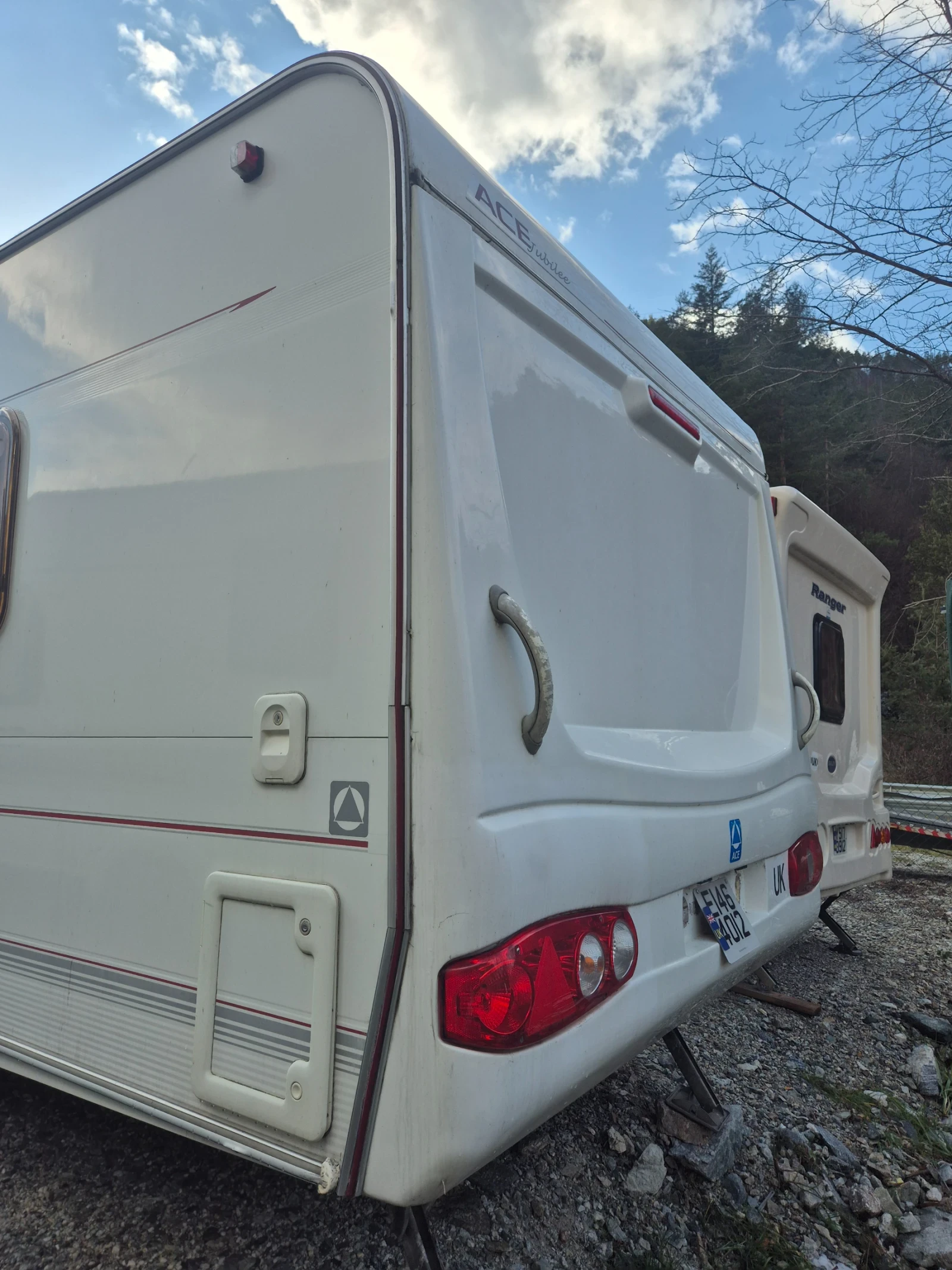 Каравана Други Ace Jubilee , снимка 3 - Каравани и кемпери - 54087778