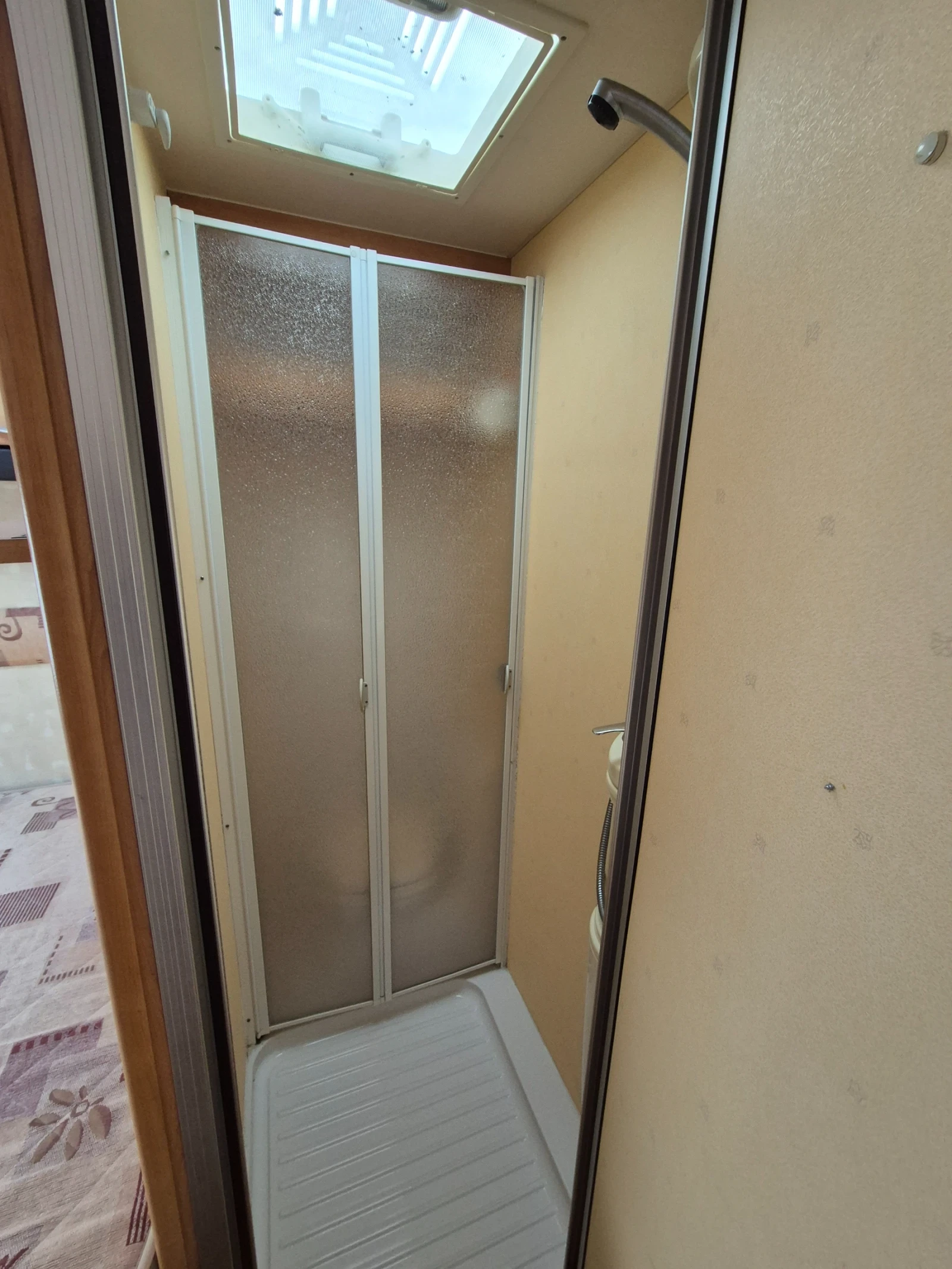 Каравана Други Ace Jubilee , снимка 10 - Каравани и кемпери - 54087778