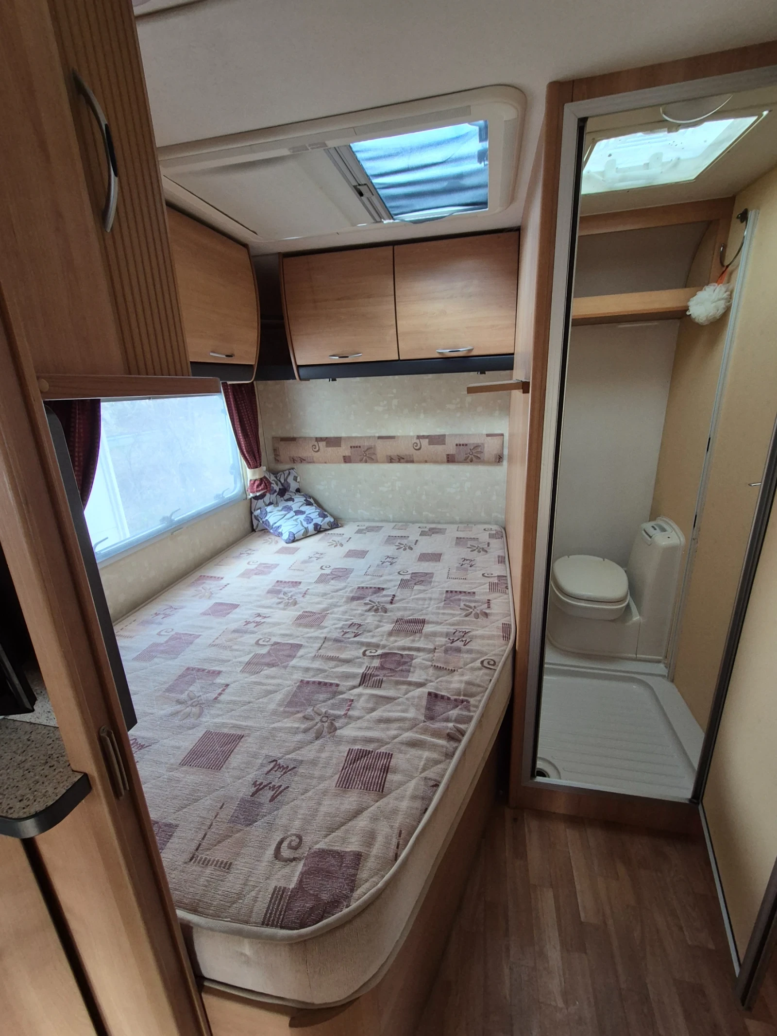 Каравана Други Ace Jubilee , снимка 9 - Каравани и кемпери - 54087778