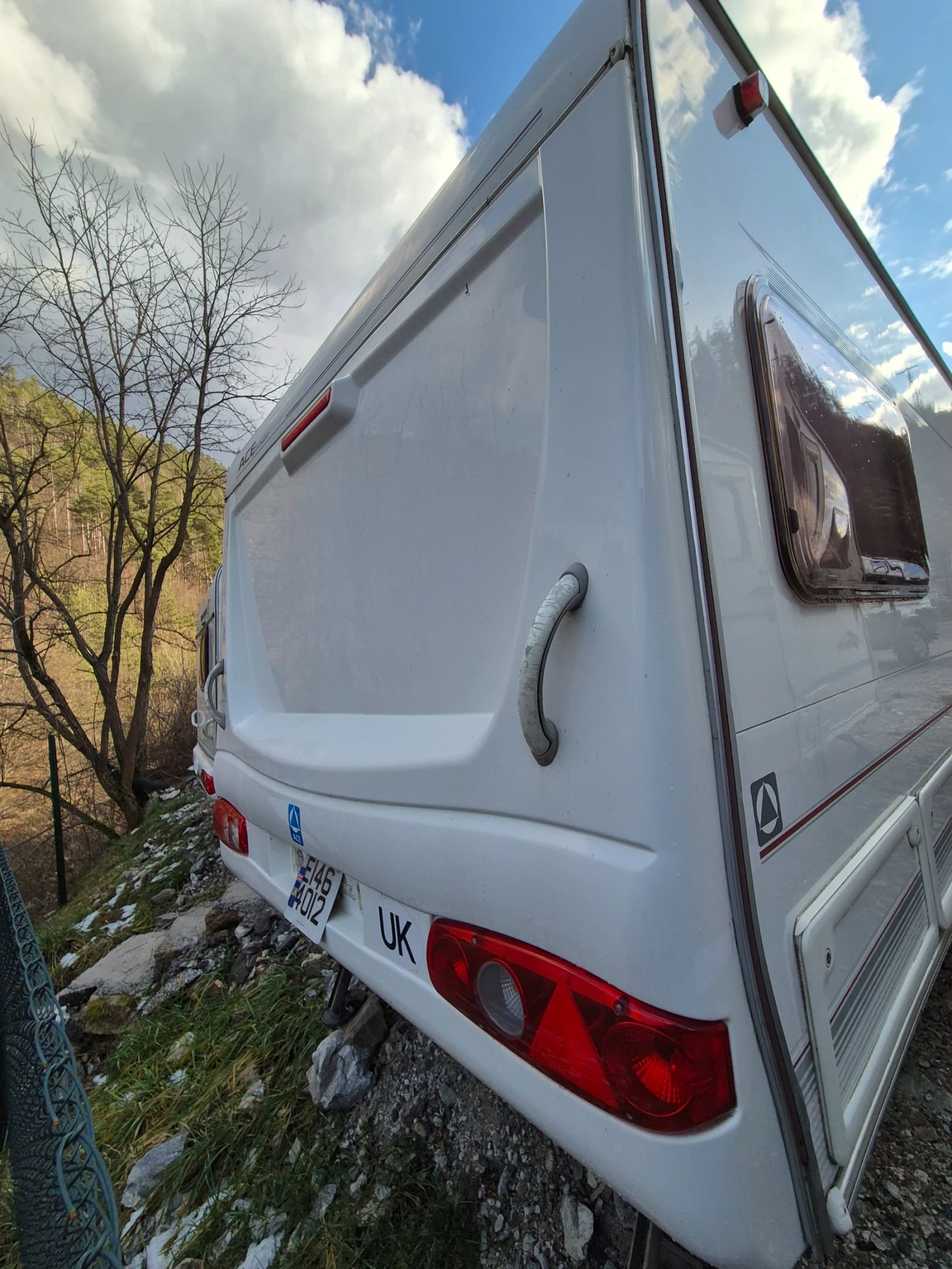 Каравана Други Ace Jubilee , снимка 4 - Каравани и кемпери - 54087778