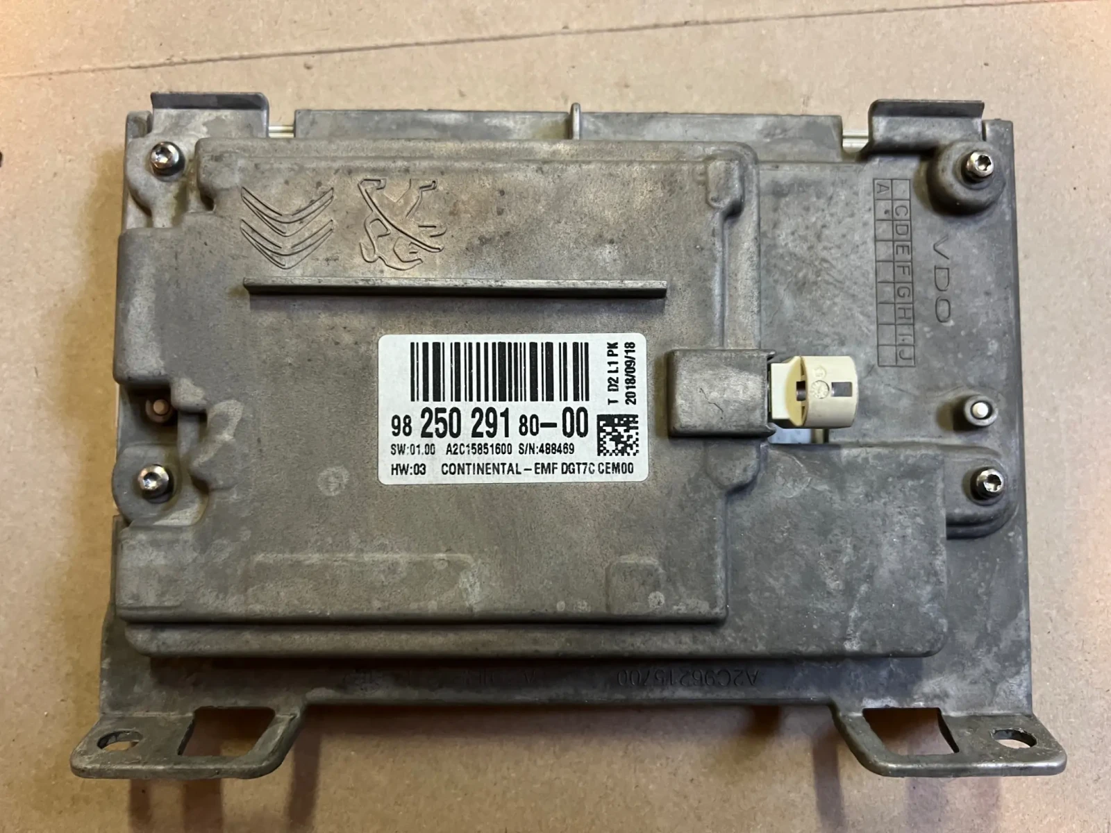 9825029180 ������� ��������� PEUGEOT 208  A2C15851600  98 250 291 82-00 | Mobile.bg � ����������� 2