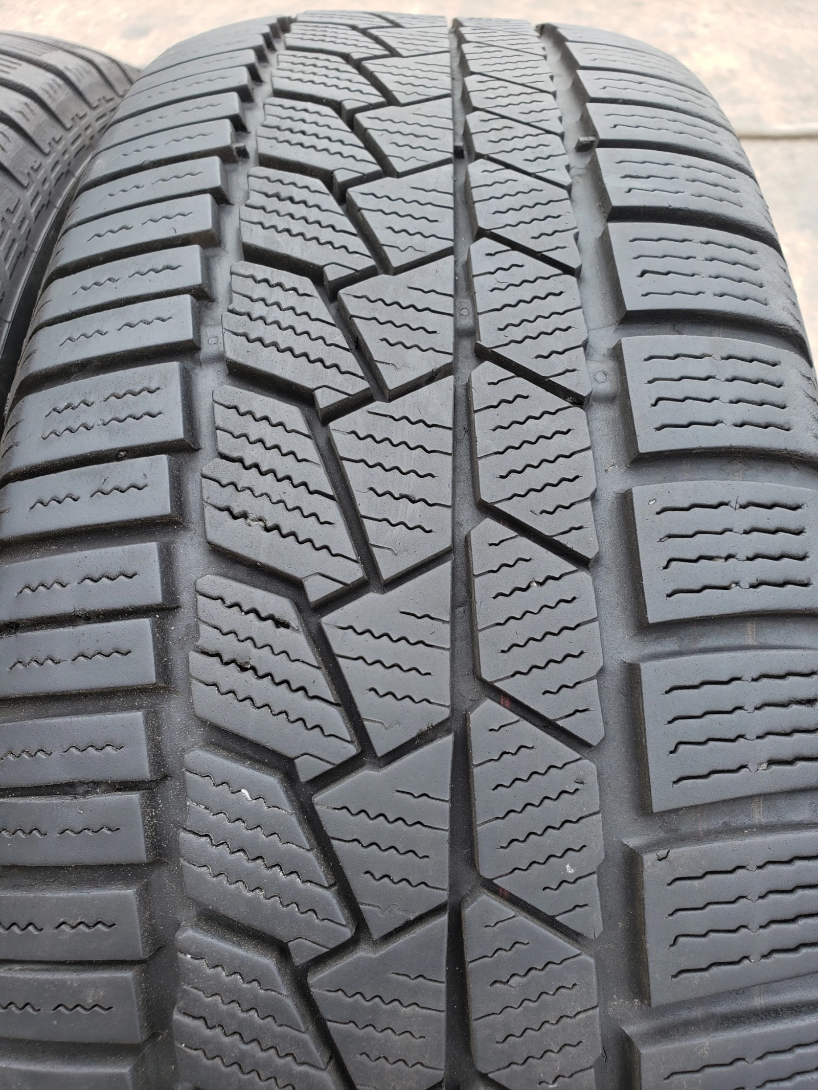 Гуми Зимни 205/60R16