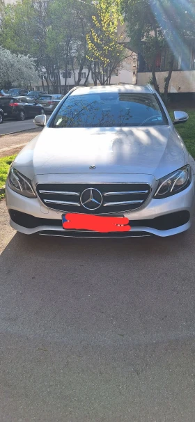 Mercedes-Benz E 220, снимка 2