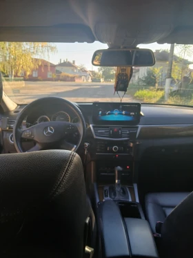 Mercedes-Benz E 200, снимка 7