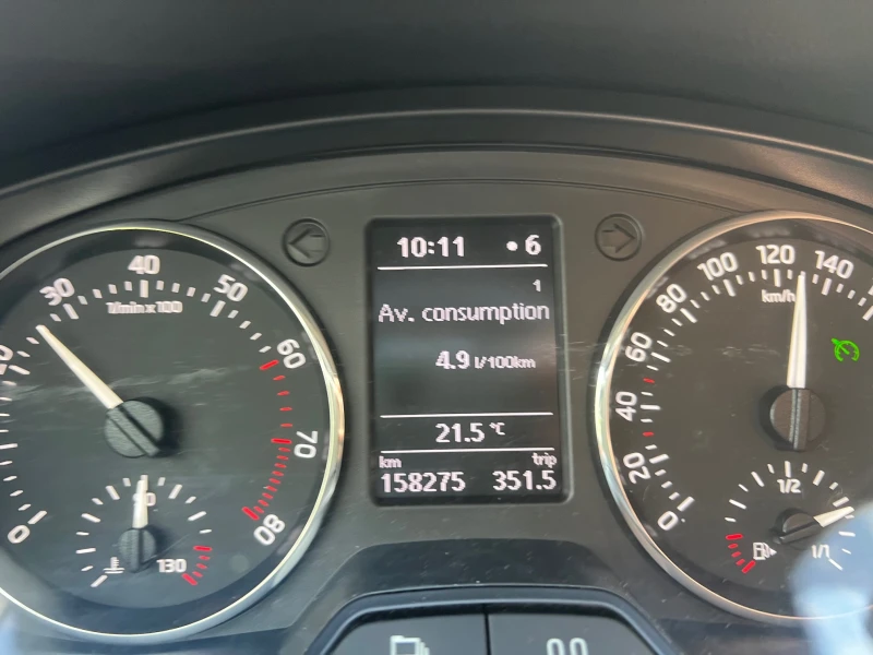 Skoda Rapid 1.2 TSI, снимка 9 - Автомобили и джипове - 48598490