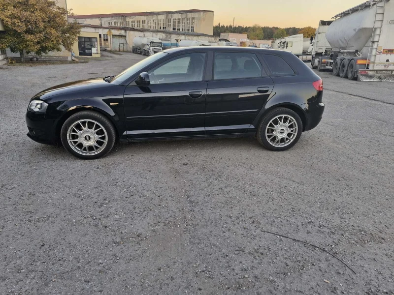 Audi A3 2.0 TDI FACELIFT , снимка 8 - Автомобили и джипове - 47661351