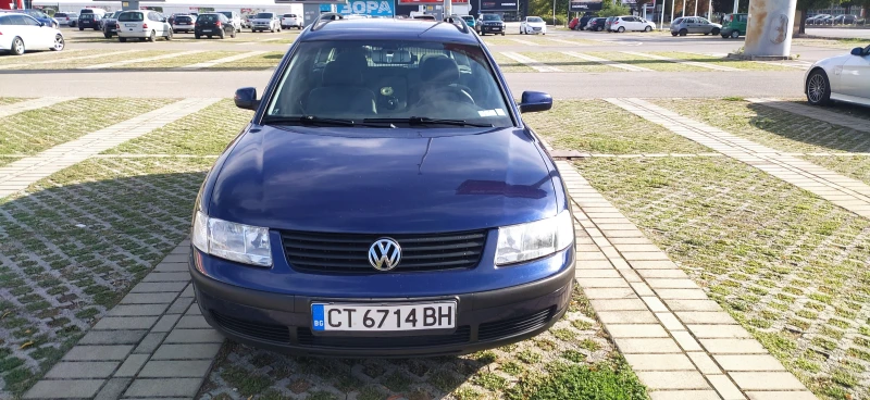 VW Passat, снимка 1 - Автомобили и джипове - 47383897