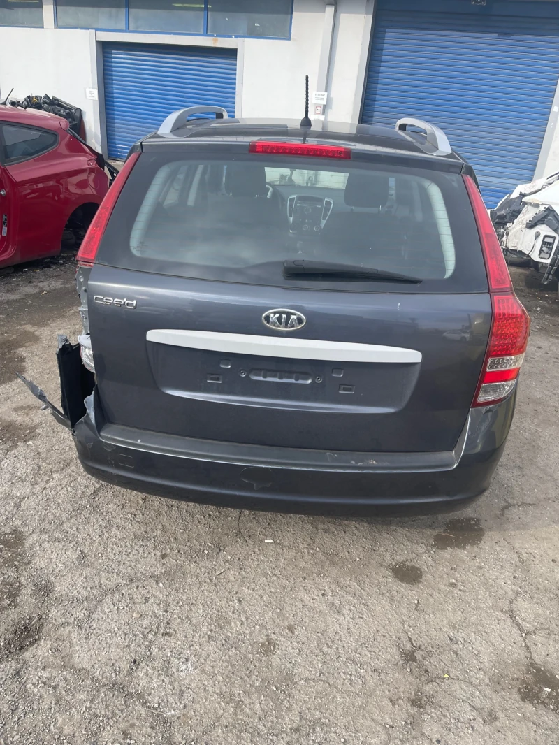 Kia Ceed, снимка 4 - Автомобили и джипове - 48948007