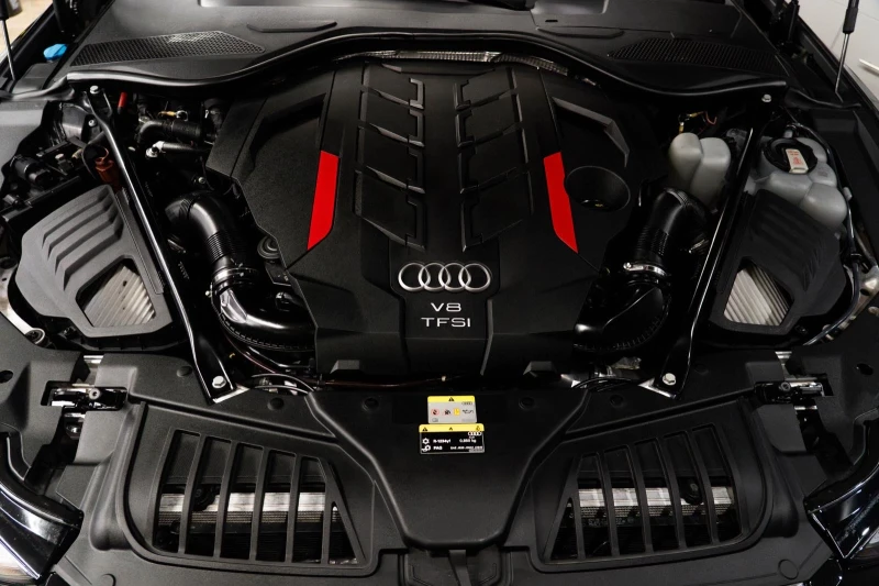 Audi S8, снимка 7 - Автомобили и джипове - 52093512