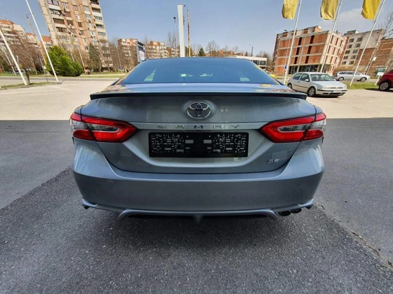 Toyota Camry, снимка 4 - Автомобили и джипове - 52111655