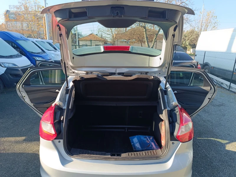 Ford Focus 1.6 TDCI 95кс. НАПЪЛНО ОБСЛУЖЕН!! FULL SERVICE!!, снимка 12 - Автомобили и джипове - 52812137