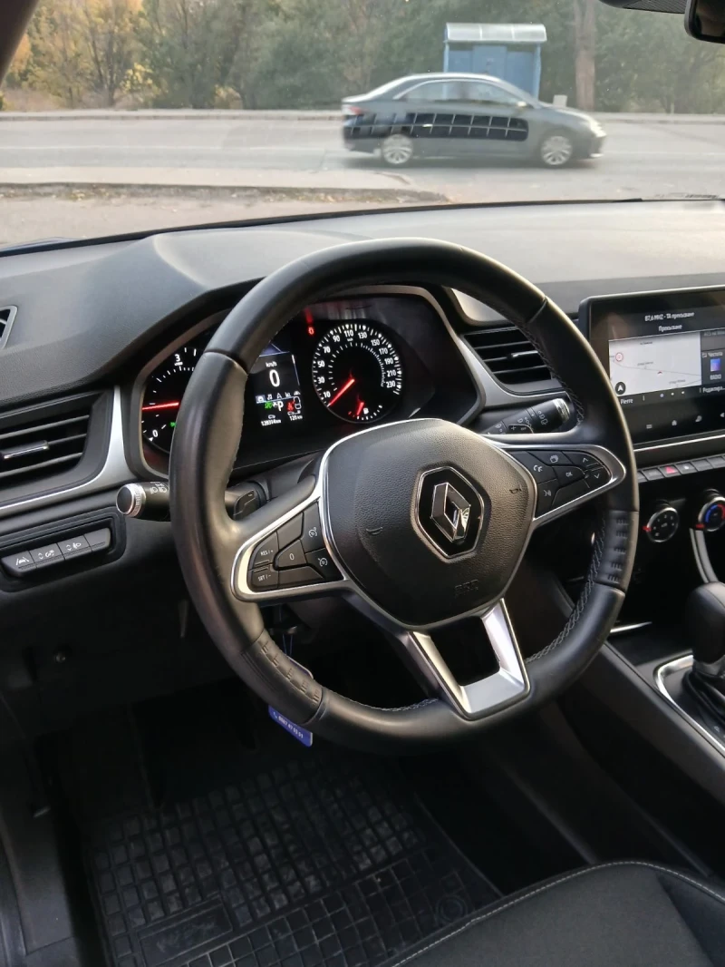 Renault Captur 1.5 dci, снимка 7 - Автомобили и джипове - 53311437