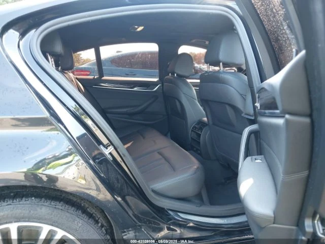 BMW 530 XI * КЛИП НА ДВИГАТЕЛ* * ЛИЗИНГ*  | Mobile.bg — изображение 13