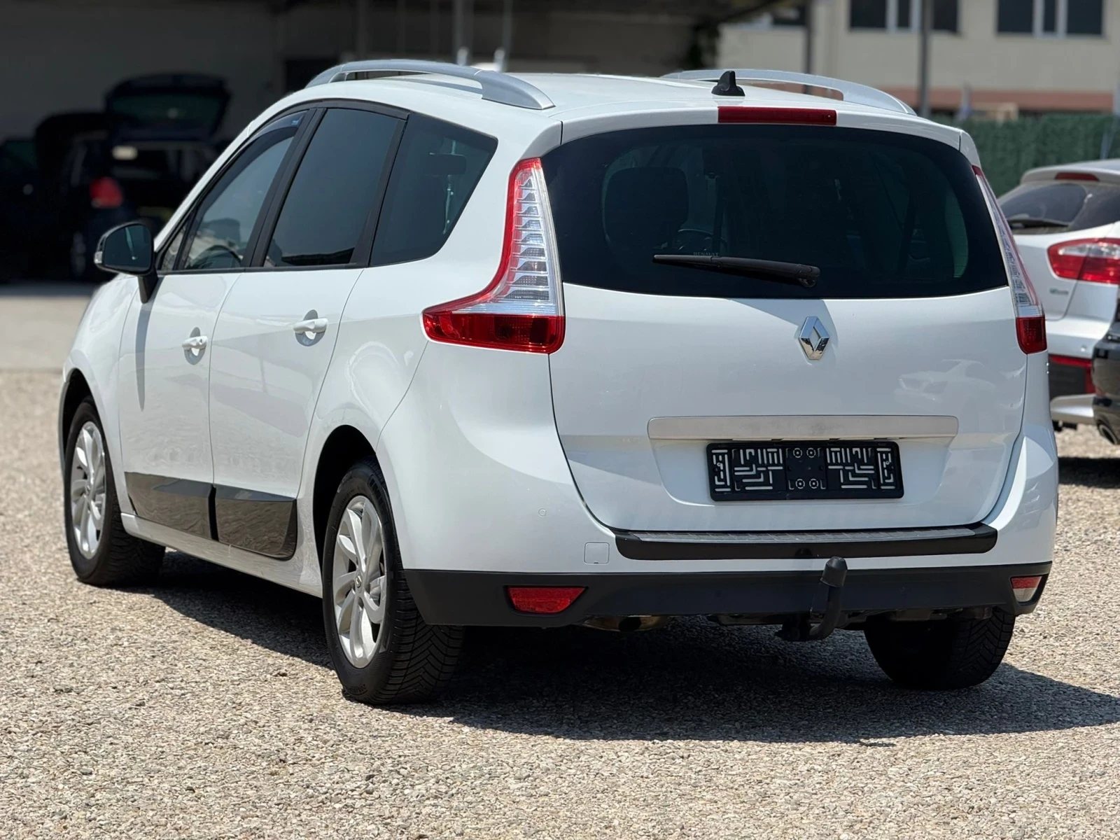 Renault Scenic 1.5d/90hp/NAVI/AUTOMATIC/7SETS/EVRO6/ - изображение 4