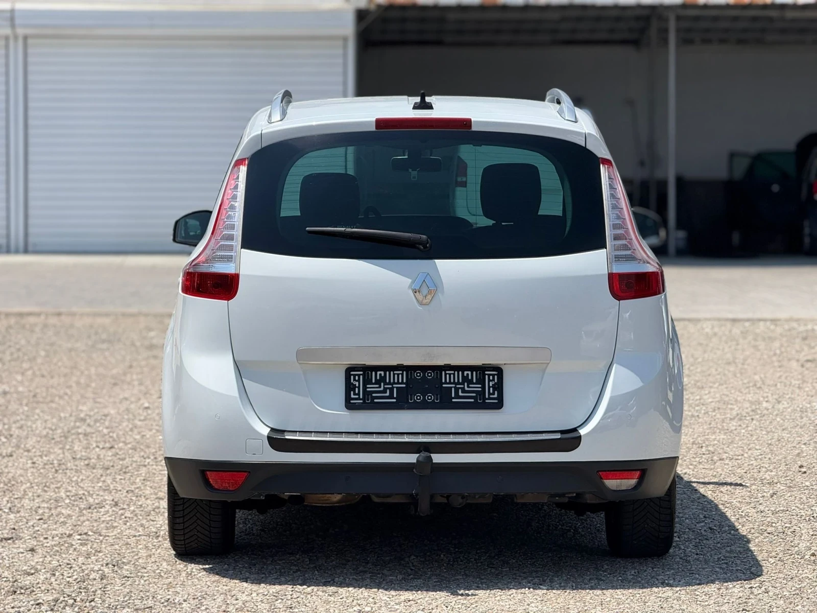 Renault Scenic 1.5d/90hp/NAVI/AUTOMATIC/7SETS/EVRO6/ - изображение 5