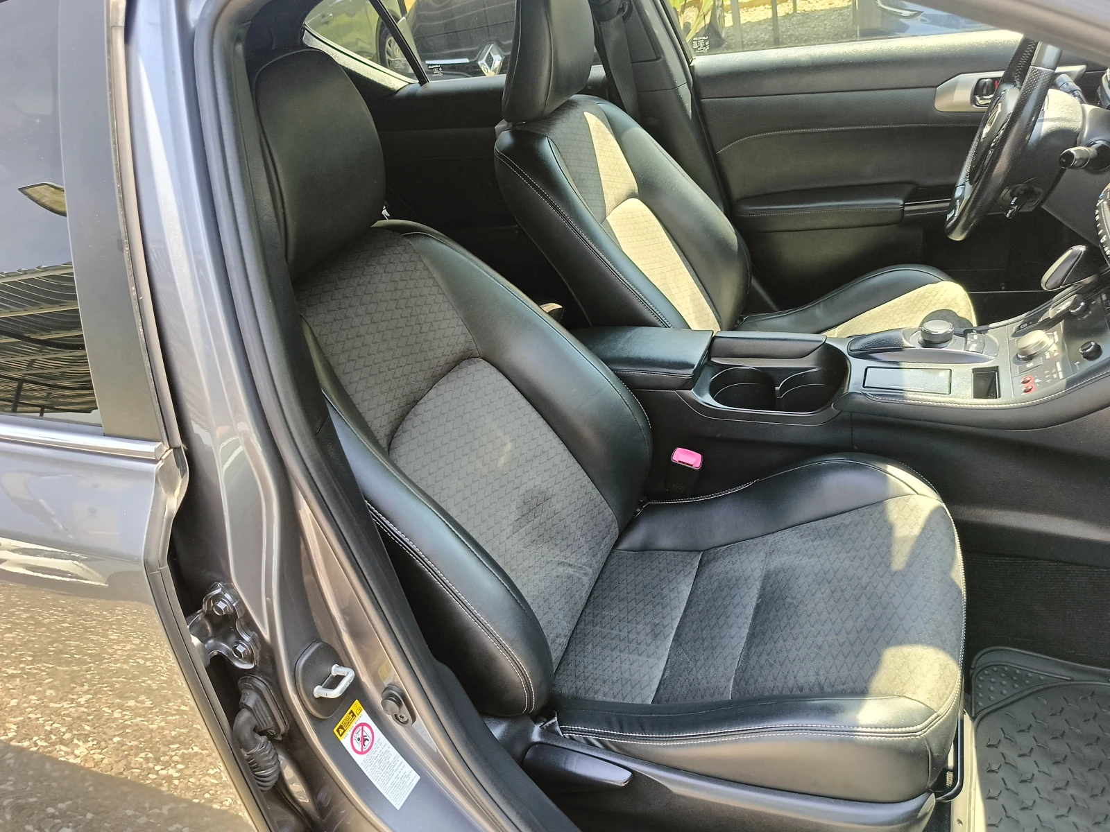 Lexus CT 200h 1.8 Hybrid F sport  - изображение 10