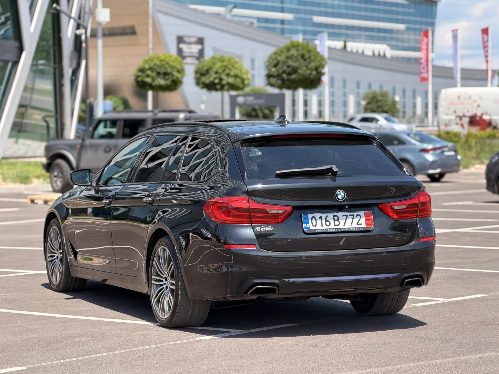 BMW 540 540i Xdrive-Лизинг през Уникредит , снимка 8 - Автомобили и джипове - 53814534