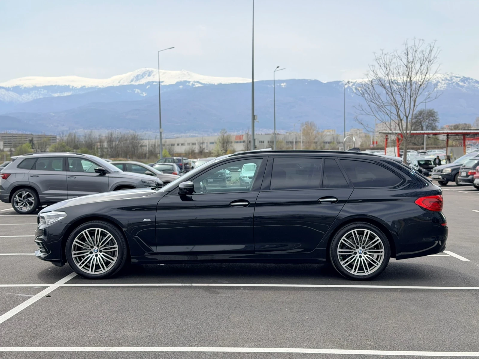 BMW 540 540i Xdrive-Лизинг през Уникредит , снимка 4 - Автомобили и джипове - 53814534