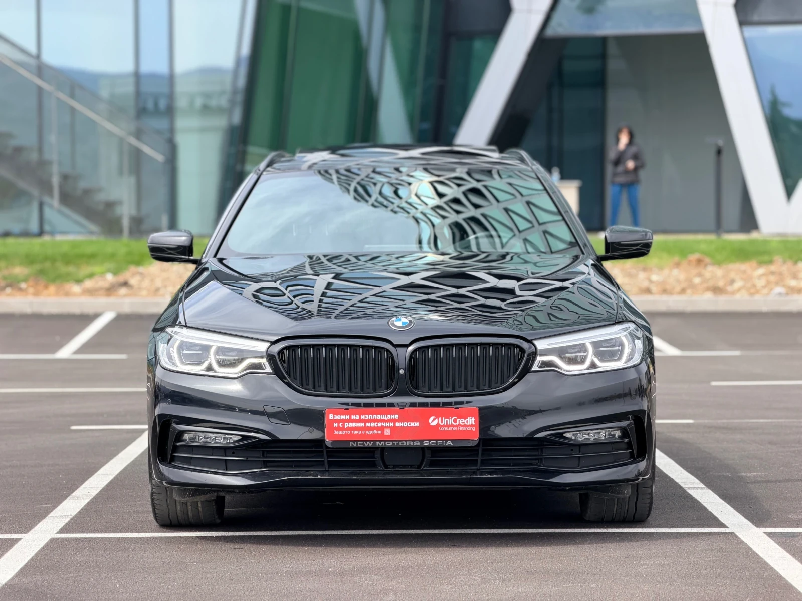 BMW 540 540i Xdrive-Лизинг през Уникредит , снимка 2 - Автомобили и джипове - 53814534