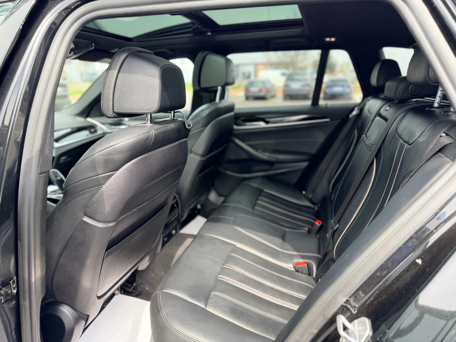 BMW 540 540i Xdrive-Лизинг през Уникредит , снимка 15 - Автомобили и джипове - 53814534