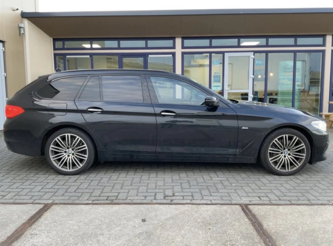 BMW 540 Xdrive-Лизинг през Уникредит , снимка 5 - Автомобили и джипове - 53814534