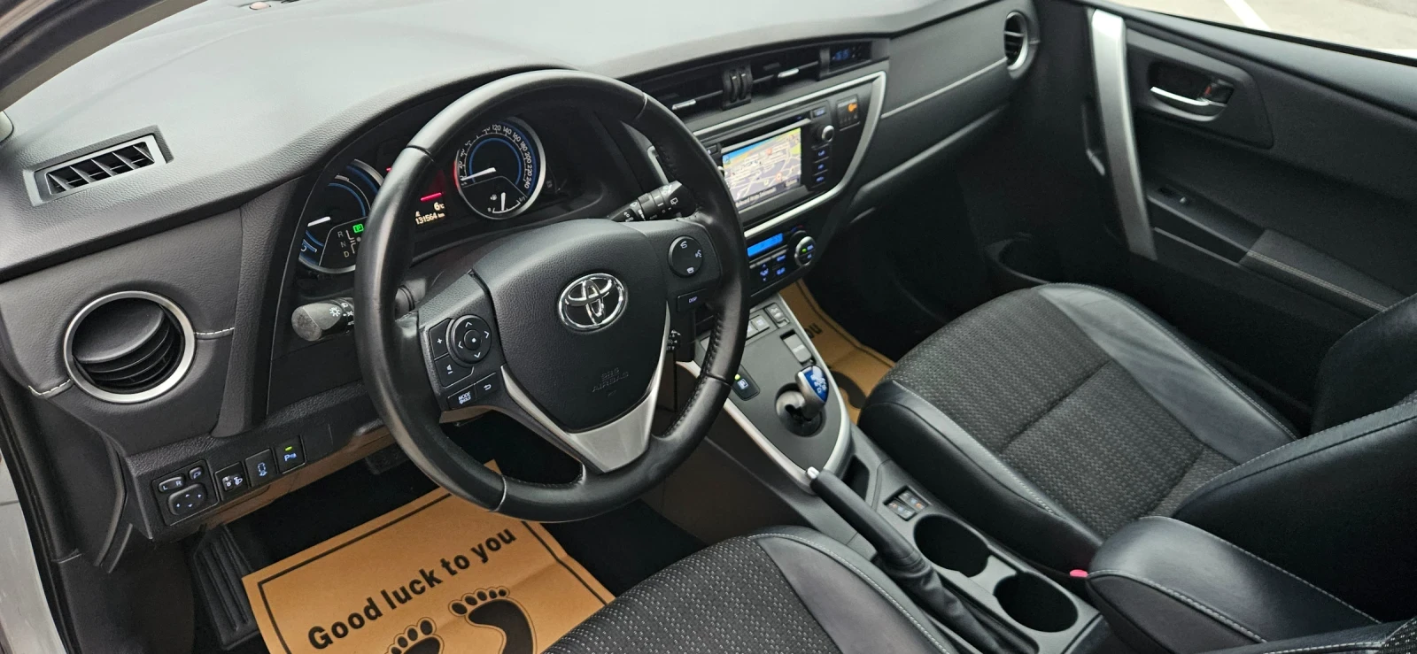 Toyota Auris 1.8 Hybrid, Executive, TOP, снимка 12 - Автомобили и джипове - 53953556