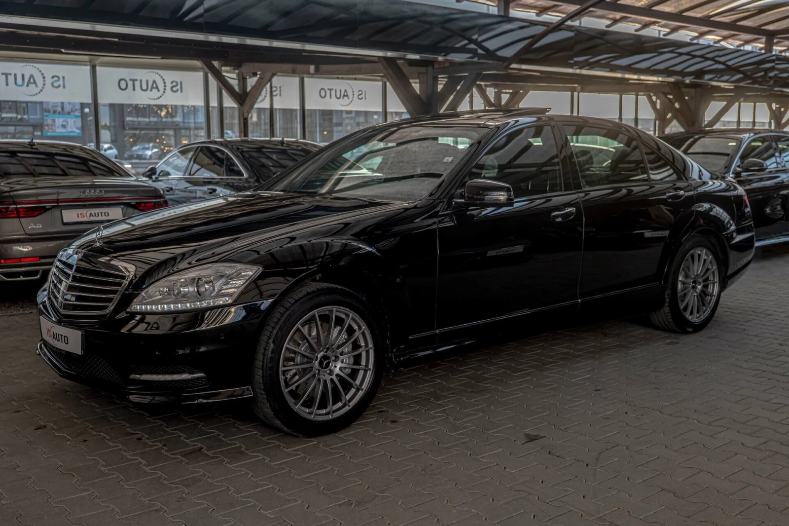 Mercedes-Benz S 350 AMG/4Matic/RSE/Massage/Камера/BiXenon/AirMatic, снимка 3 - Автомобили и джипове - 53998896