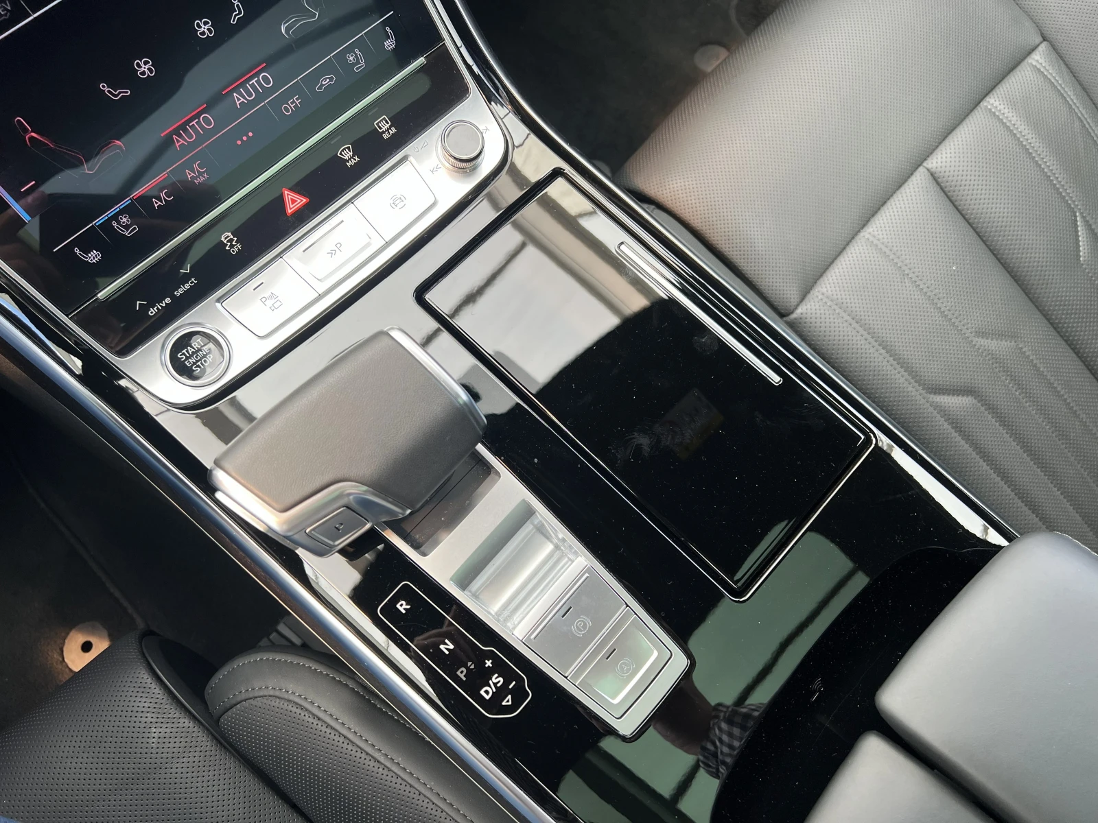 Audi A8 60 L TFSIe / QUATTRO / AIR / MATRIX / B&O / PANO /, снимка 12 - Автомобили и джипове - 54411726