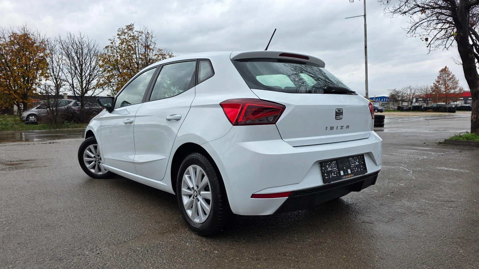 Seat Ibiza ЧИСТО НОВА, снимка 6 - Автомобили и джипове - 54416985