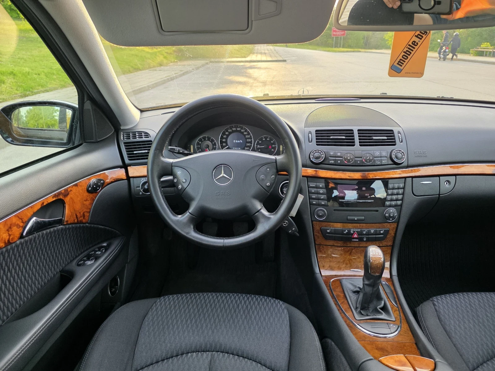 Mercedes-Benz E 200 Kompressor, Elegance, Панорама, Печка , снимка 11 - Автомобили и джипове - 54417666