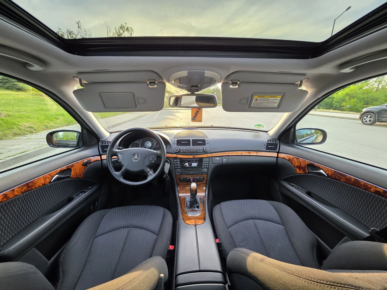 Mercedes-Benz E 200 Kompressor, Elegance, Панорама, Печка , снимка 10 - Автомобили и джипове - 54417666