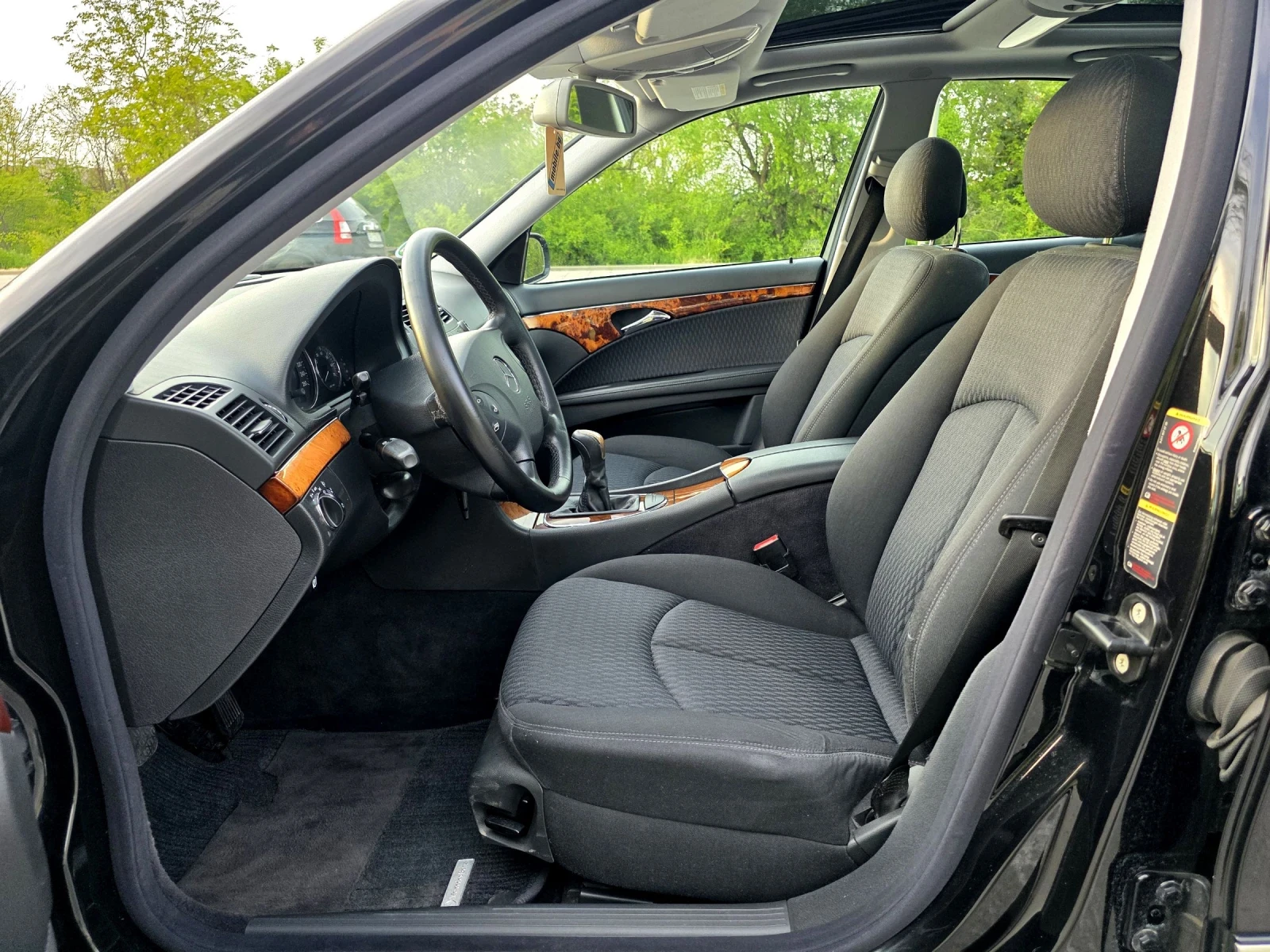 Mercedes-Benz E 200 Kompressor, Elegance, Панорама, Печка , снимка 12 - Автомобили и джипове - 54417666