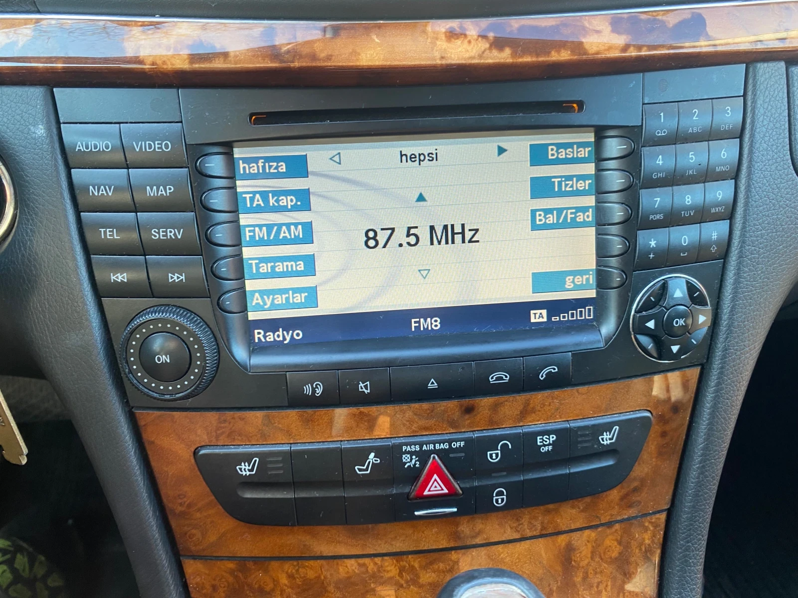 Mercedes-Benz E 280, снимка 9 - Автомобили и джипове - 54437041