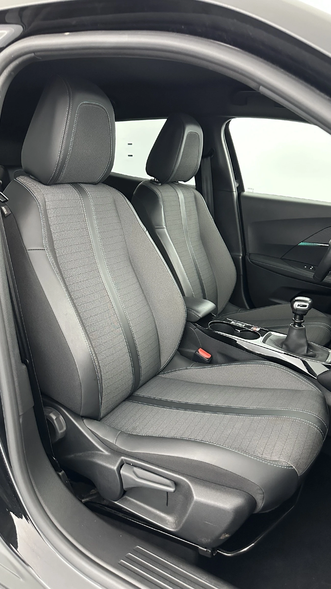 Peugeot 2008 1.2i Allure | Mobile.bg � ����������� 15