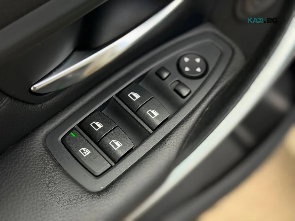 BMW 335 XDRIVE* MПАКЕТ* HARMAN* KARDON* SUNROOF* ПОДГРЕВ* , снимка 14 - Автомобили и джипове - 54813787
