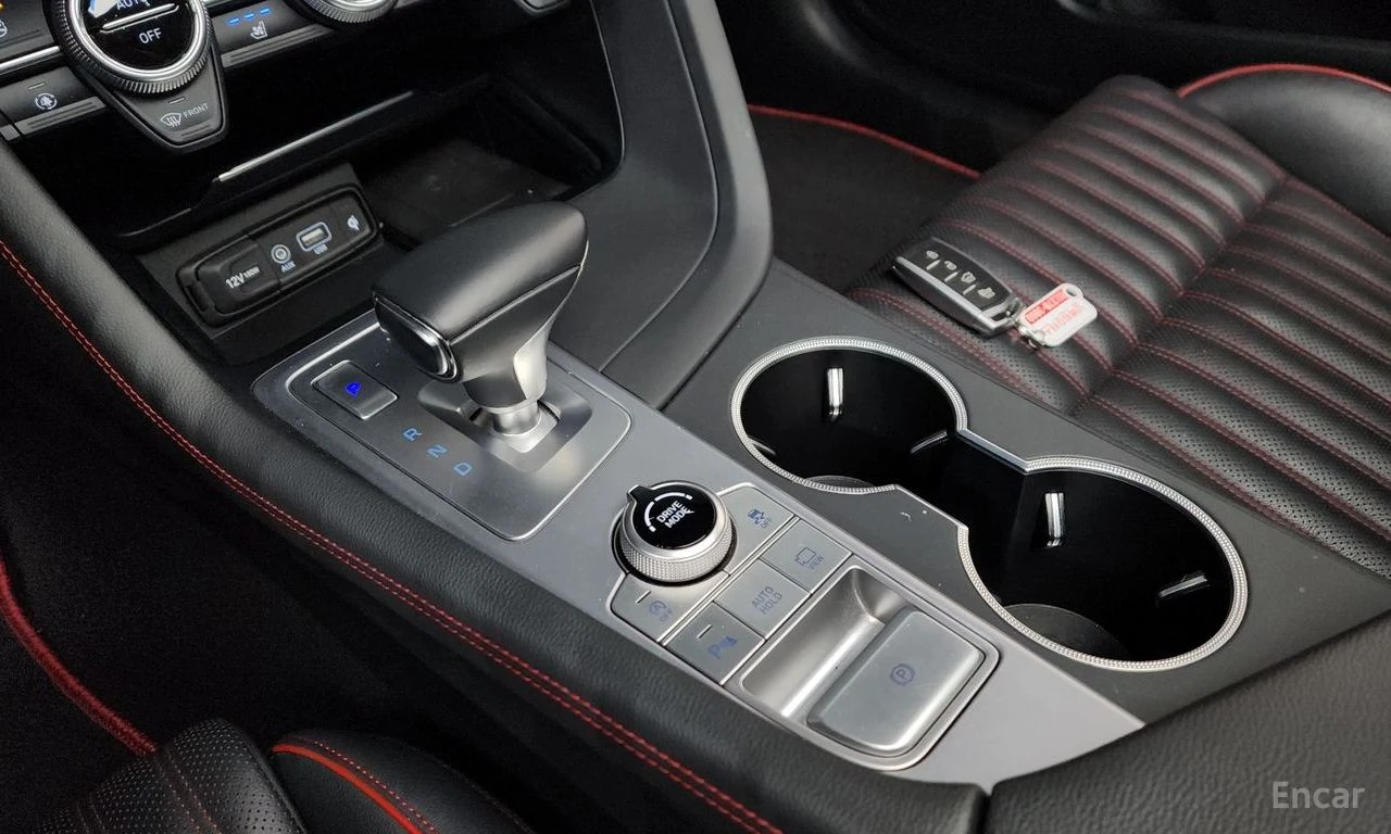 Genesis G70 2.0T* AWD* SPORT PACKAGE* , снимка 10 - Автомобили и джипове - 54956201