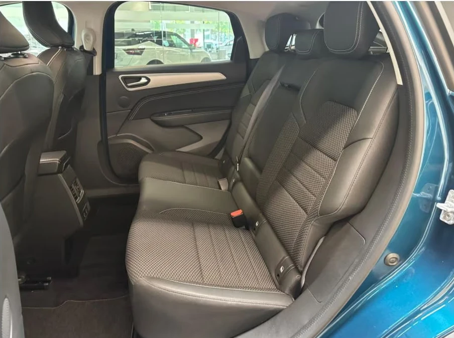 Renault Arkana E-TECH/145HP/INTENS/360/ACC/LED/KLESS/567z, снимка 12 - Автомобили и джипове - 55217700
