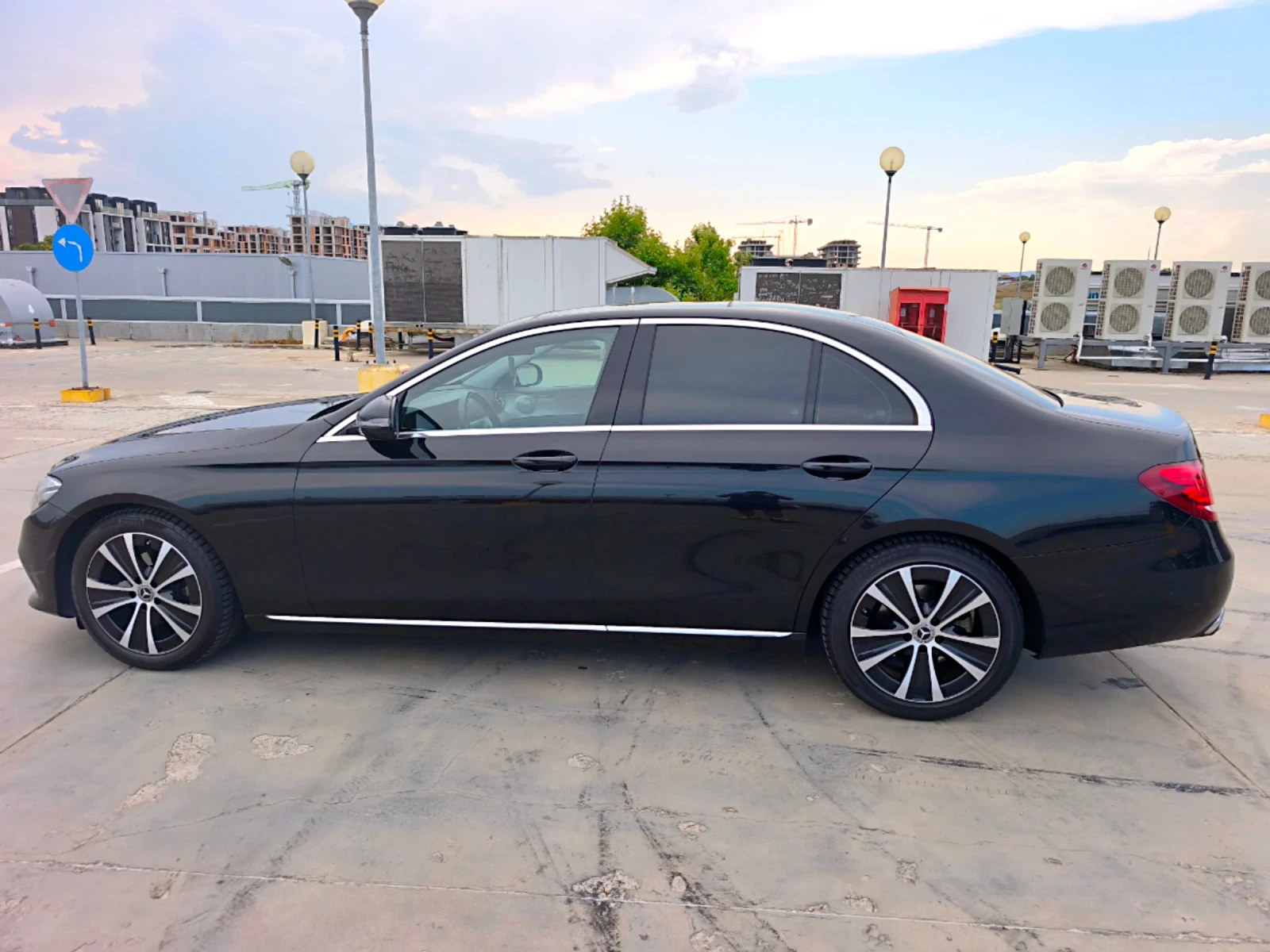 Mercedes-Benz E 220 d  * Мултибийм * 360  * панорама* дигитал, снимка 6 - Автомобили и джипове - 55348726