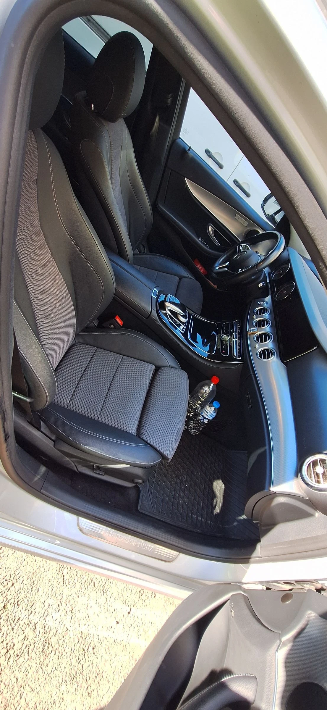 Mercedes-Benz E 220, снимка 10 - Автомобили и джипове - 55334719