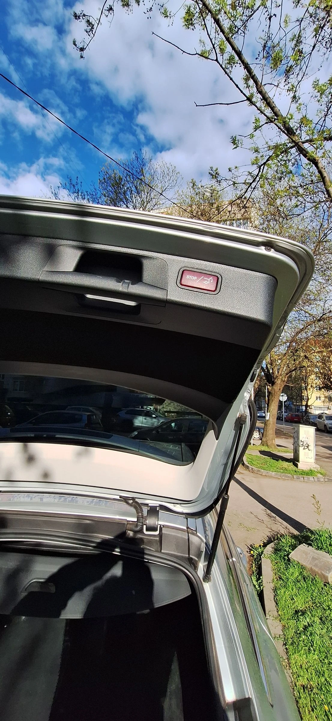 Mercedes-Benz E 220, снимка 9 - Автомобили и джипове - 55334719