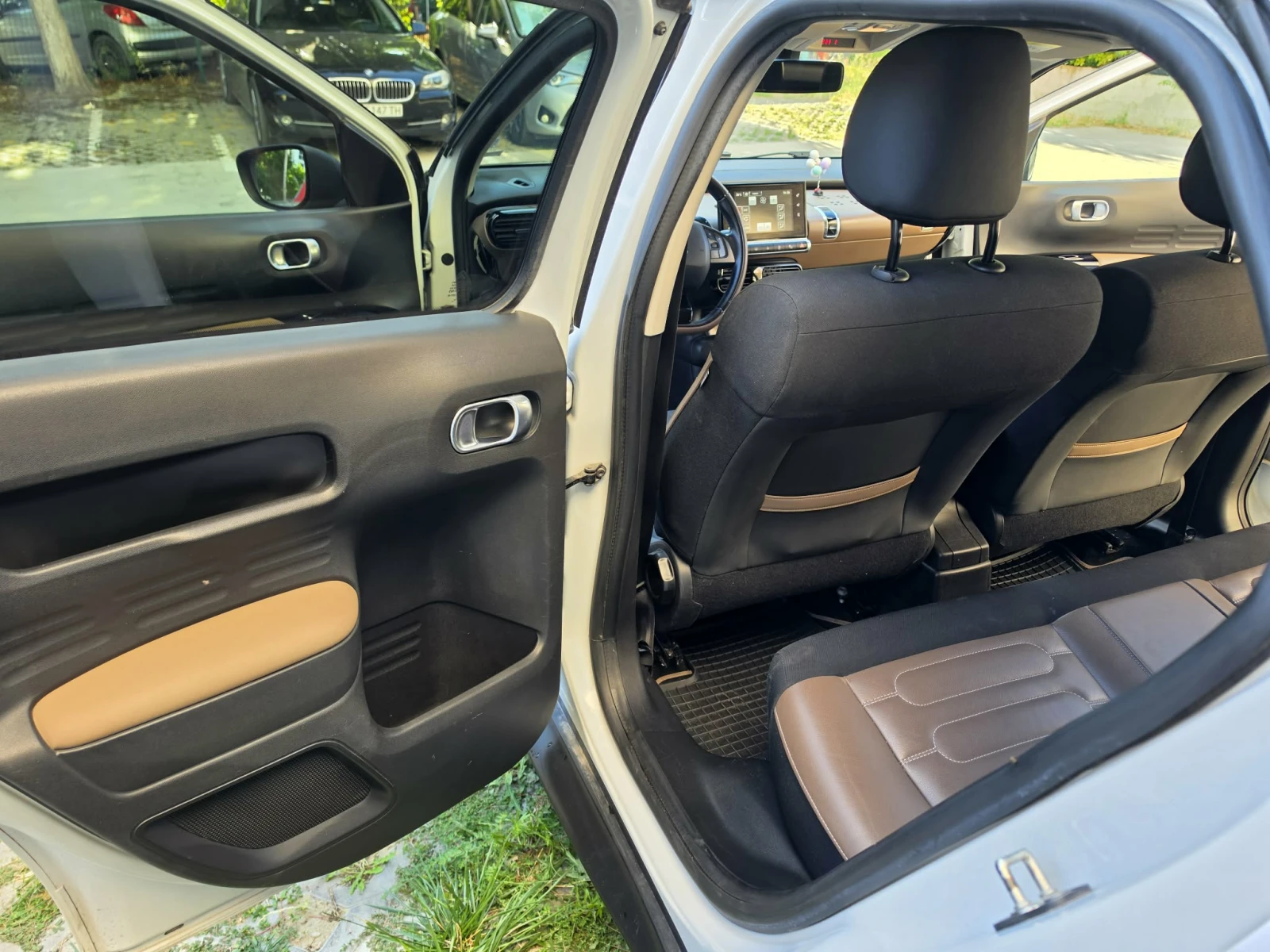 Citroen C4 Cactus, снимка 15 - Автомобили и джипове - 55479310
