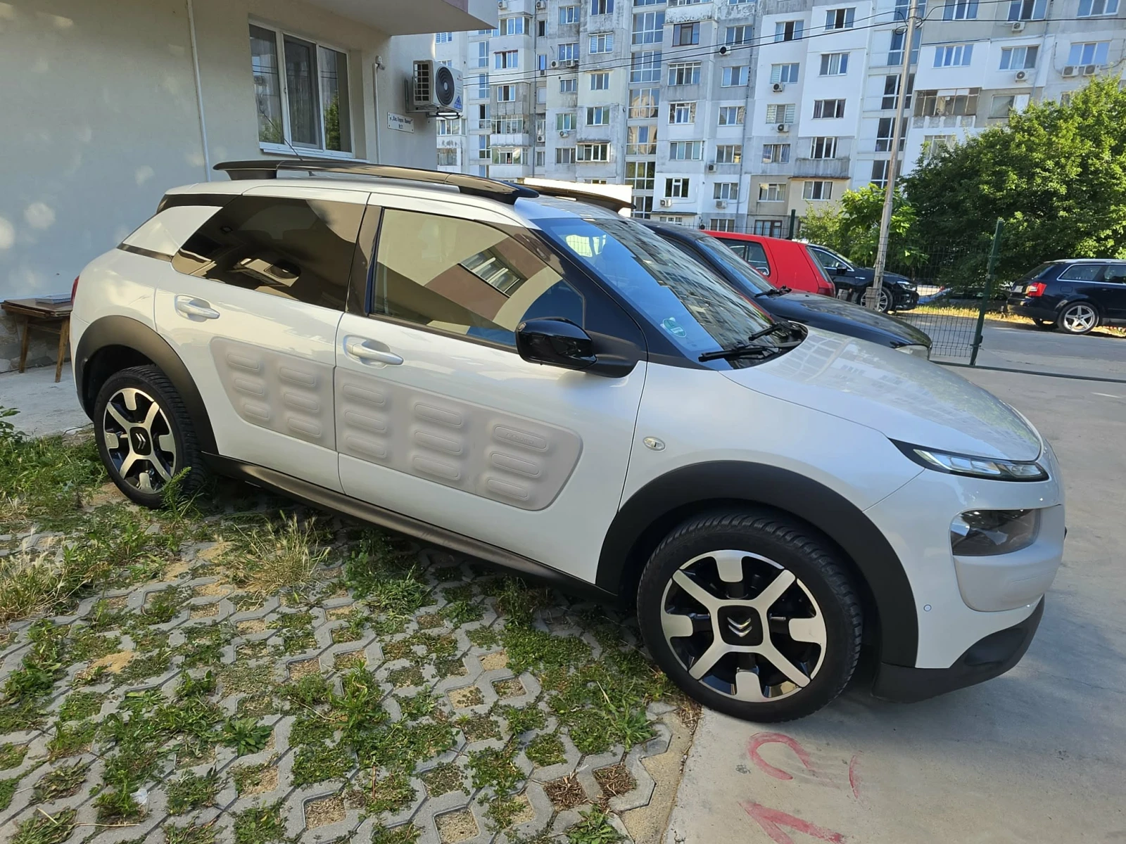 Citroen C4 Cactus, снимка 3 - Автомобили и джипове - 55479310
