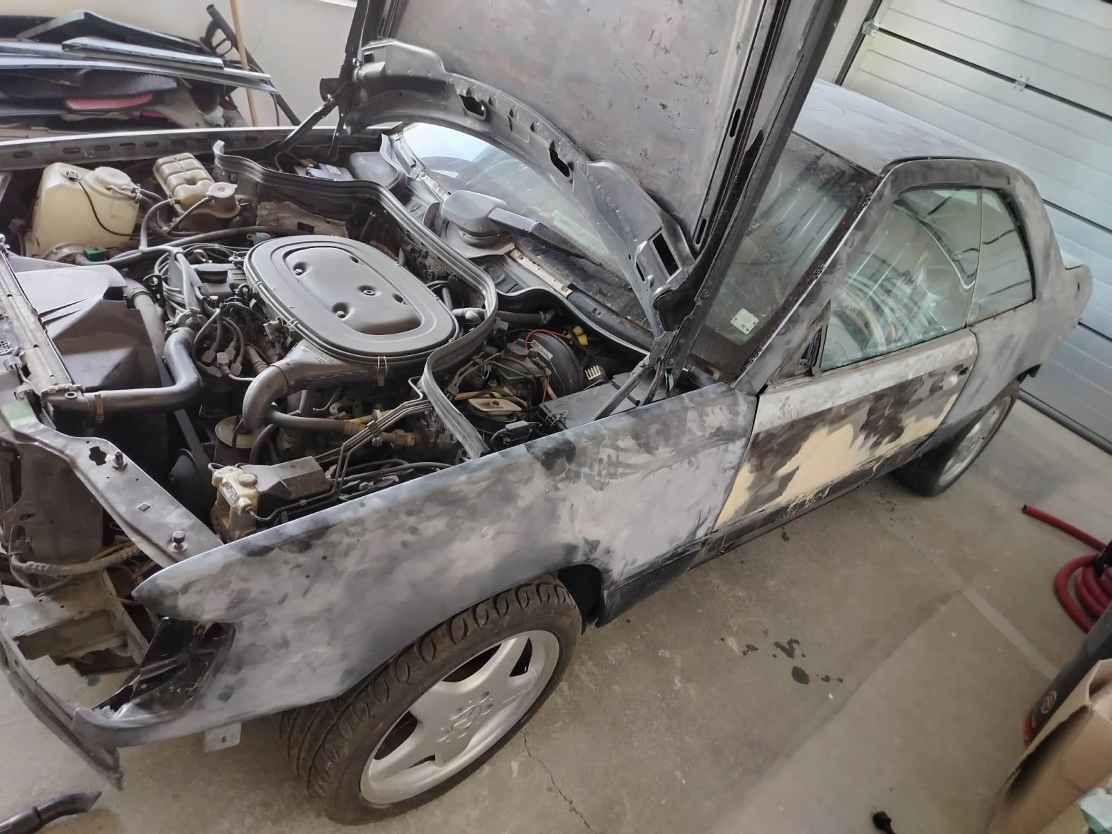Mercedes-Benz 124 200CE, снимка 8 - Автомобили и джипове - 55953585
