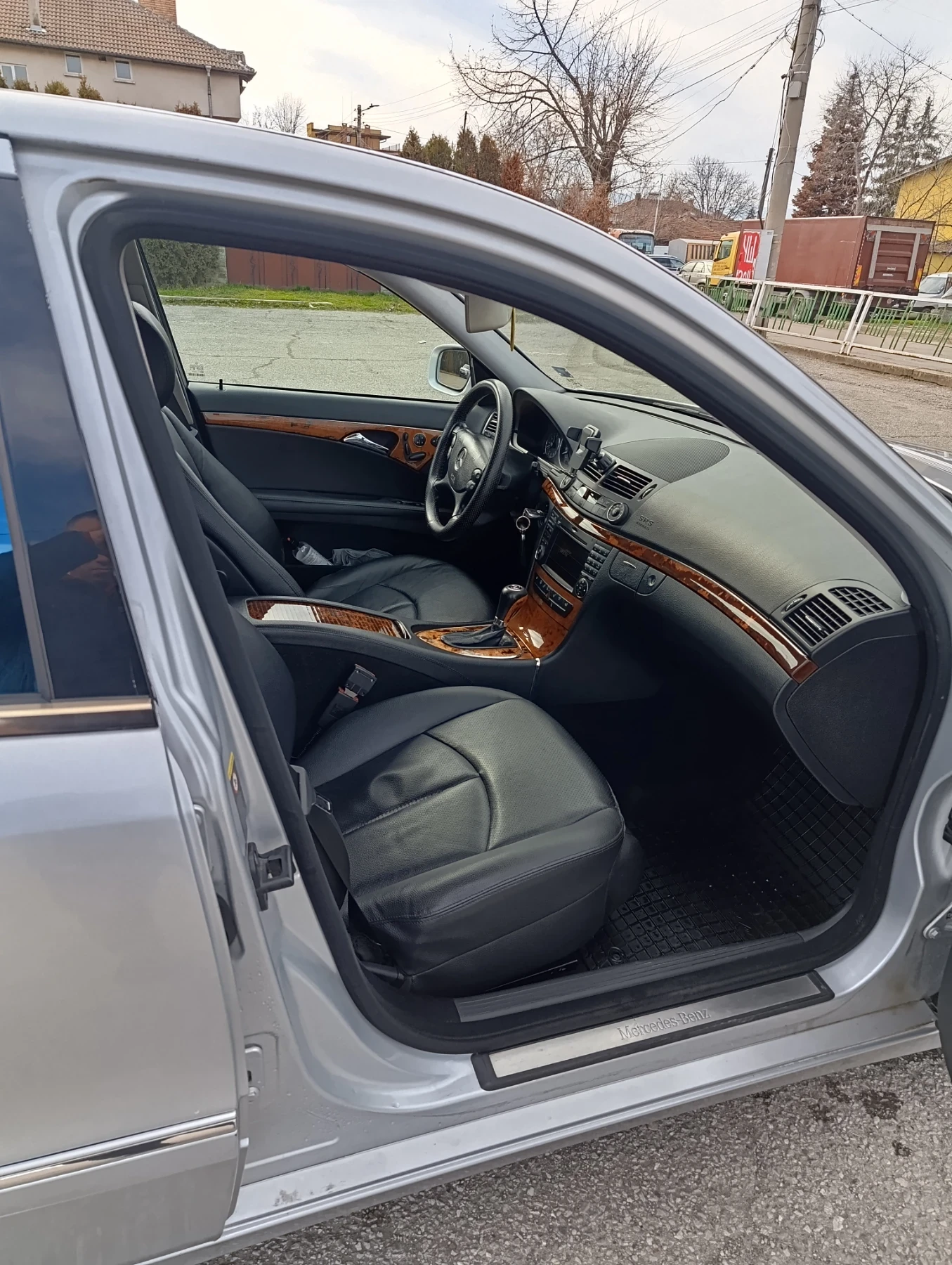 Mercedes-Benz E 350, снимка 9 - Автомобили и джипове - 56184863