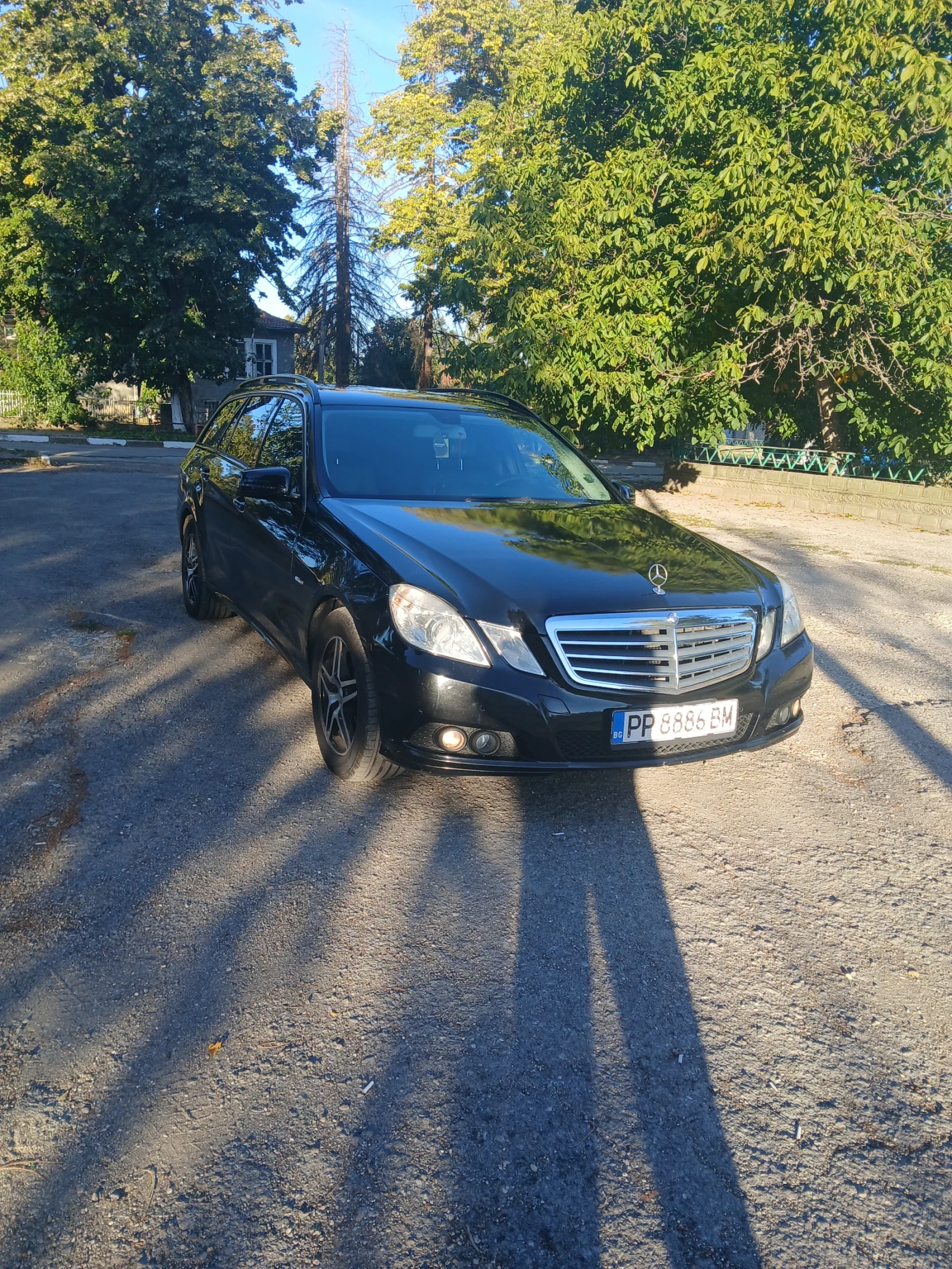 Mercedes-Benz E 200, снимка 2 - Автомобили и джипове - 56611915