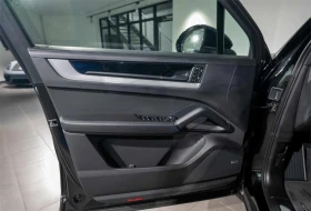 Обява за продажба на Porsche Cayenne E-HYBRID/FACELIFT/BOSE/PANO/360/SPORT CHRONO/ ~ 208 536 лв. - изображение 7