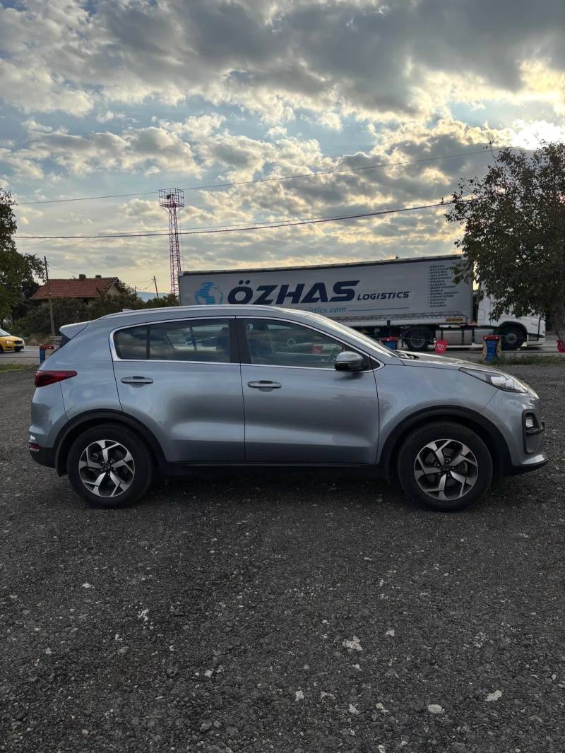 Kia Sportage, снимка 3 - Автомобили и джипове - 47790176